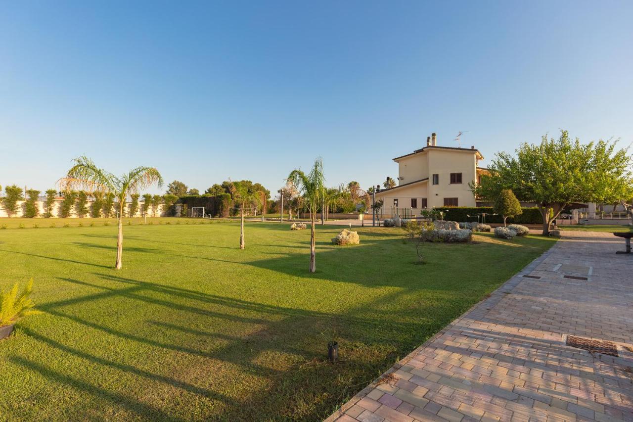 Bed & Breakfast Giardini Di Marzo Лече Екстериор снимка