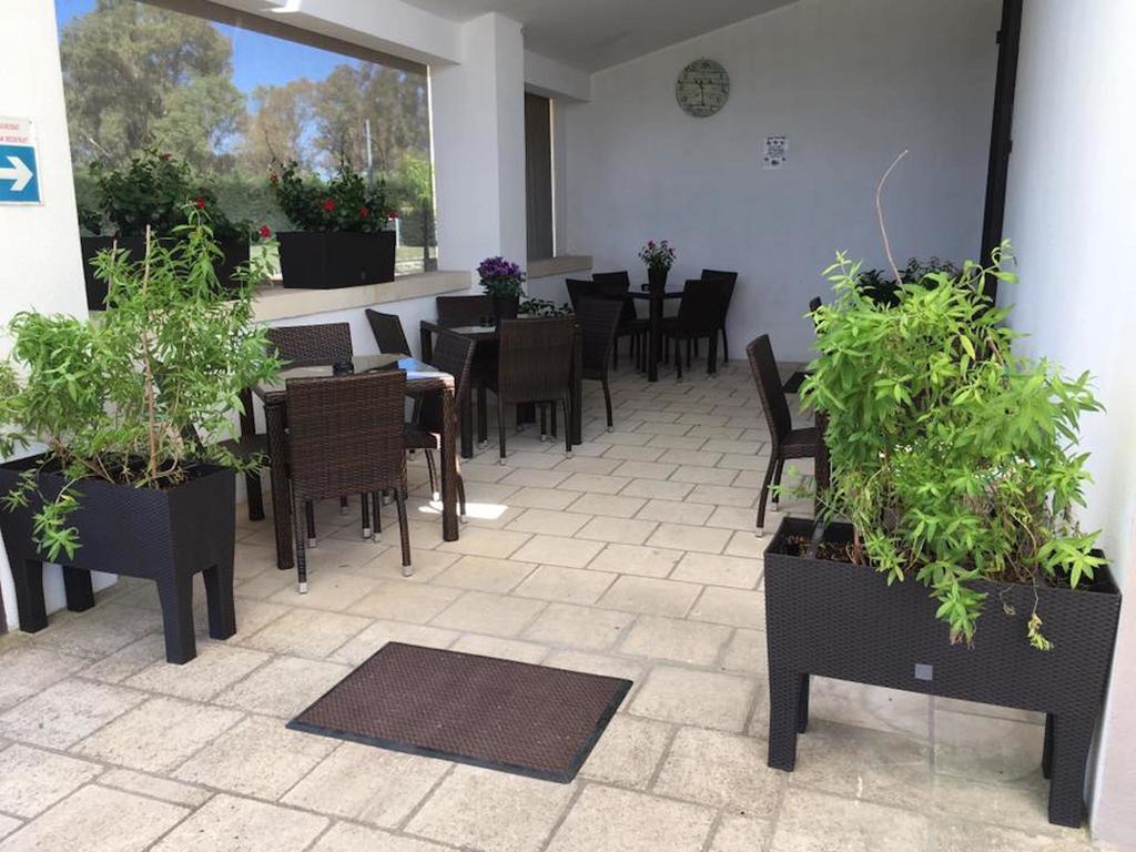 Bed & Breakfast Giardini Di Marzo Лече Екстериор снимка