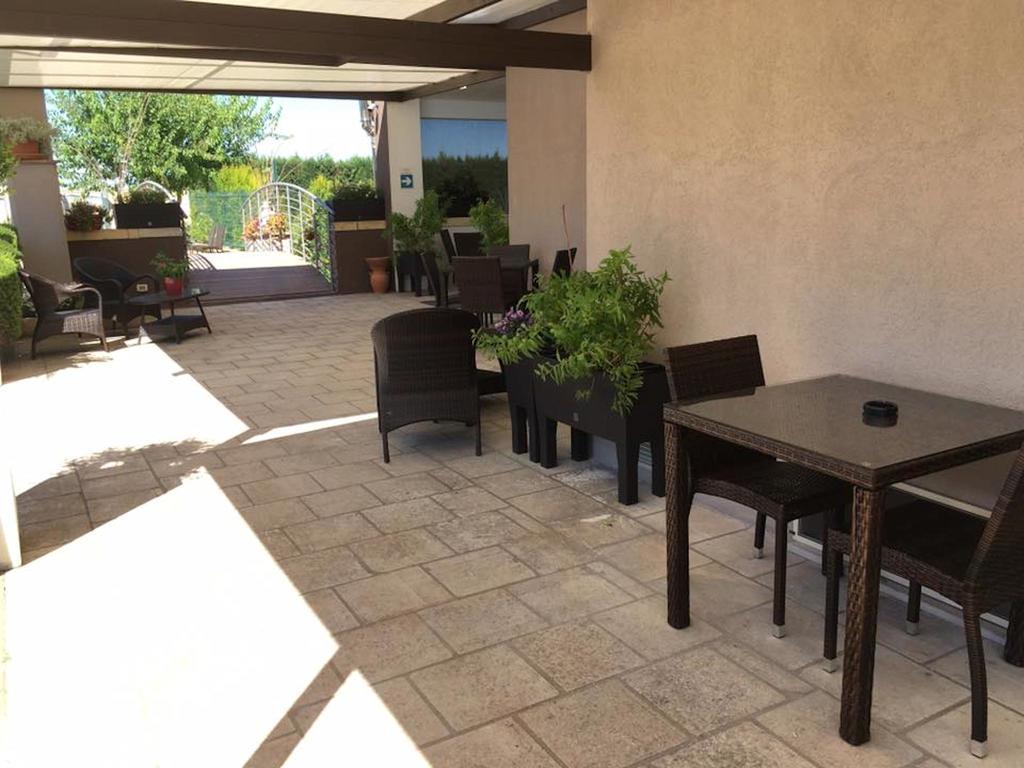 Bed & Breakfast Giardini Di Marzo Лече Екстериор снимка