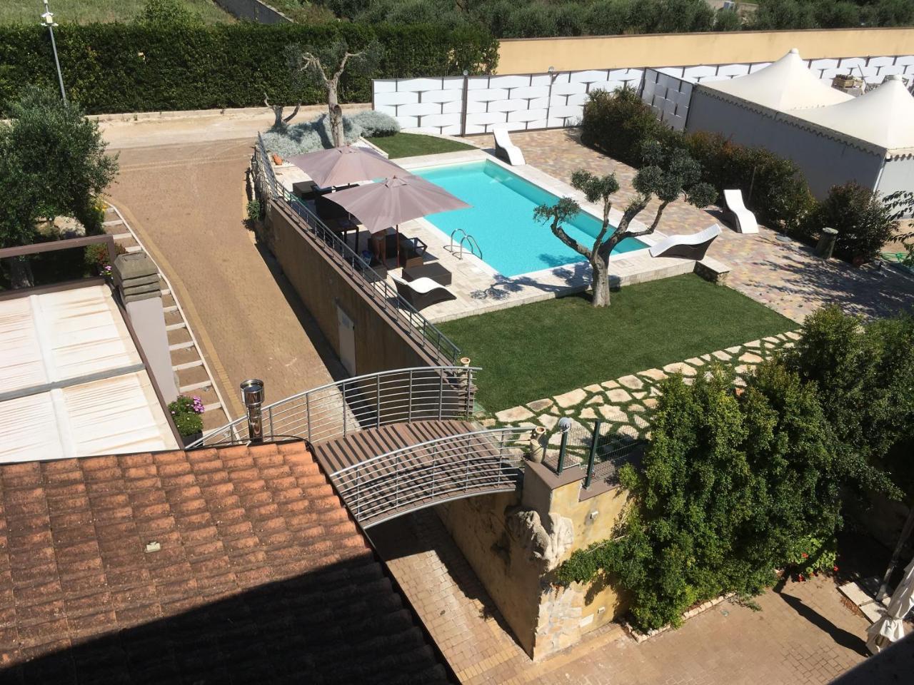 Bed & Breakfast Giardini Di Marzo Лече Екстериор снимка