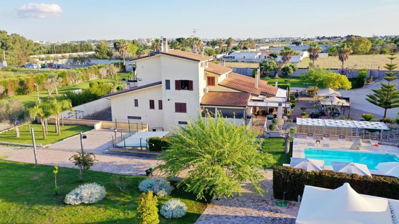 Bed & Breakfast Giardini Di Marzo Лече Екстериор снимка